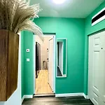 Διαμέρισμα Downtown Gem *